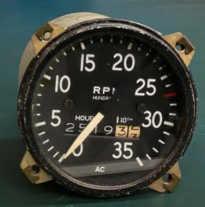 (Q8) Recording Tachometer, RT-7, 500-2600, Stewart-Warner