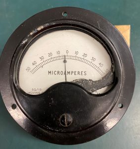(Q7) Microammeter, SQ/151