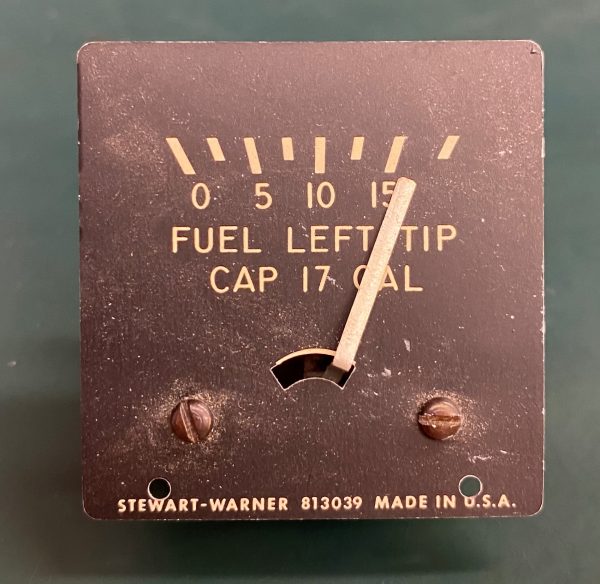 (Q2) Cluster Fuel Quantity Indicator, Stewart-Warner