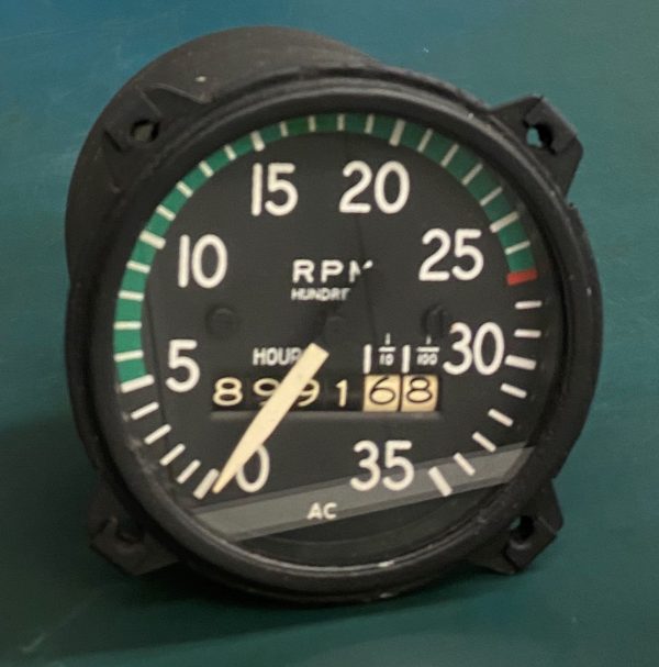 (Q8) Recording Tachometer, RT-11, 500-2700, Stewart-Warner