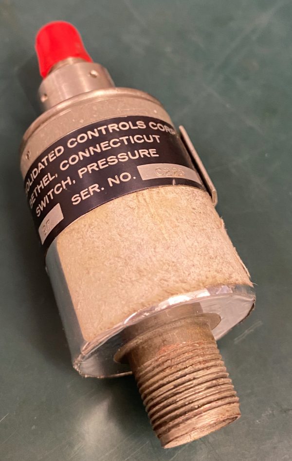 (Q19) Pressure Switch, 211C119-97, Consolidated Controls Corp.