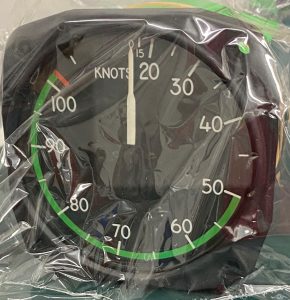 (QS2) Airspeed Indicator, 8000-B.461, 0.155MPH/130 knotts, United Instruments