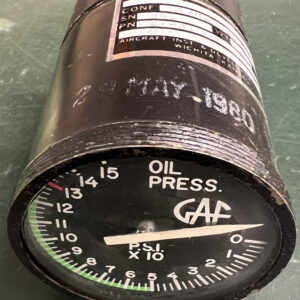 (Q13) Oil Pressure Gauge, 27-3100-G1, Aircraft Ins. & Development Inc.